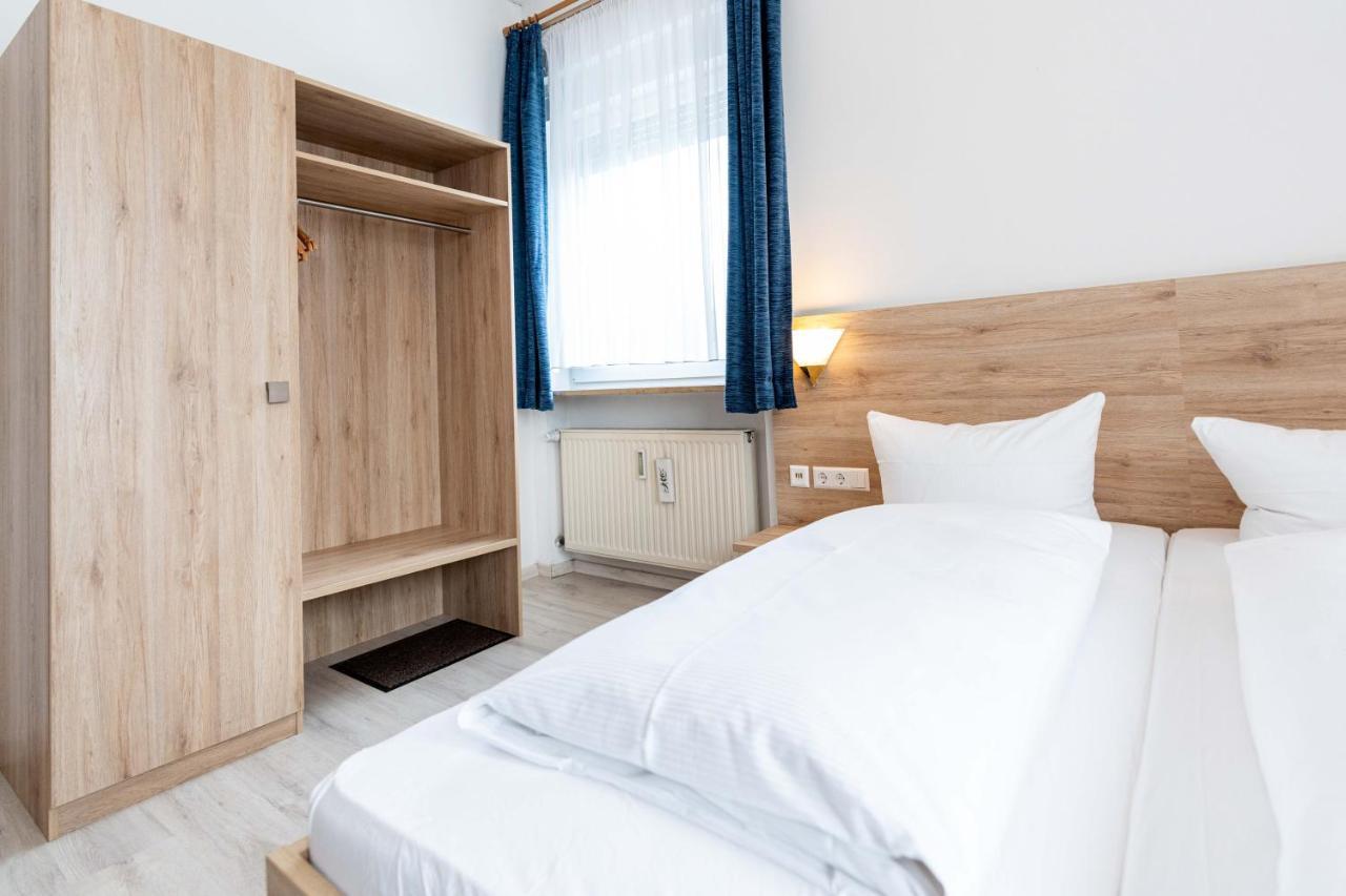 Hotel Am Roemerplatz Ульм Экстерьер фото