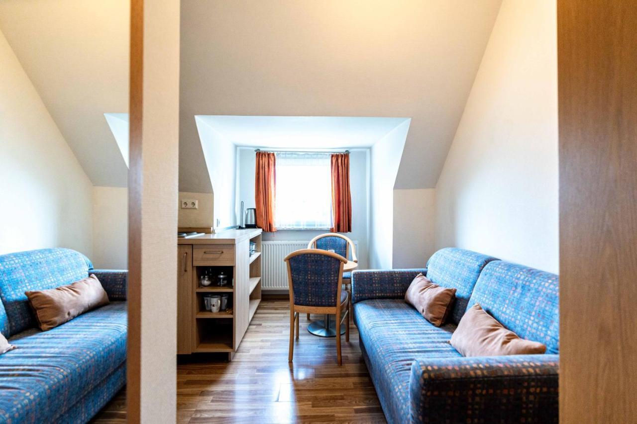 Hotel Am Roemerplatz Ульм Экстерьер фото