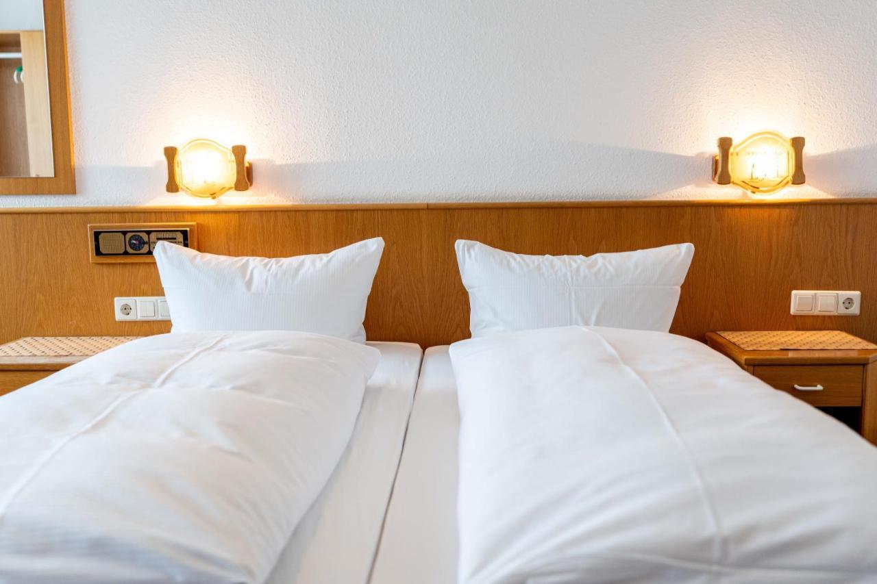 Hotel Am Roemerplatz Ульм Экстерьер фото