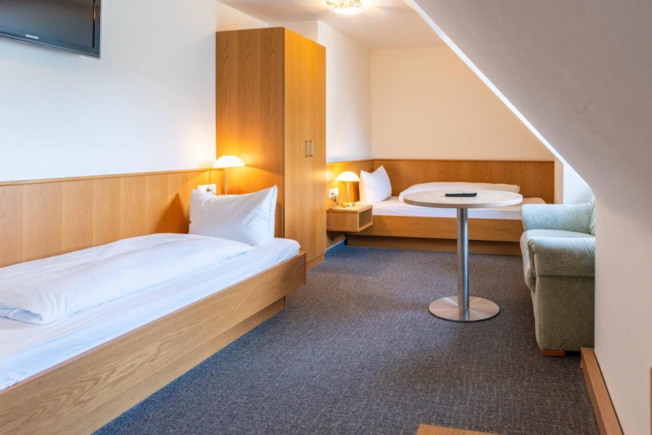 Hotel Am Roemerplatz Ульм Экстерьер фото