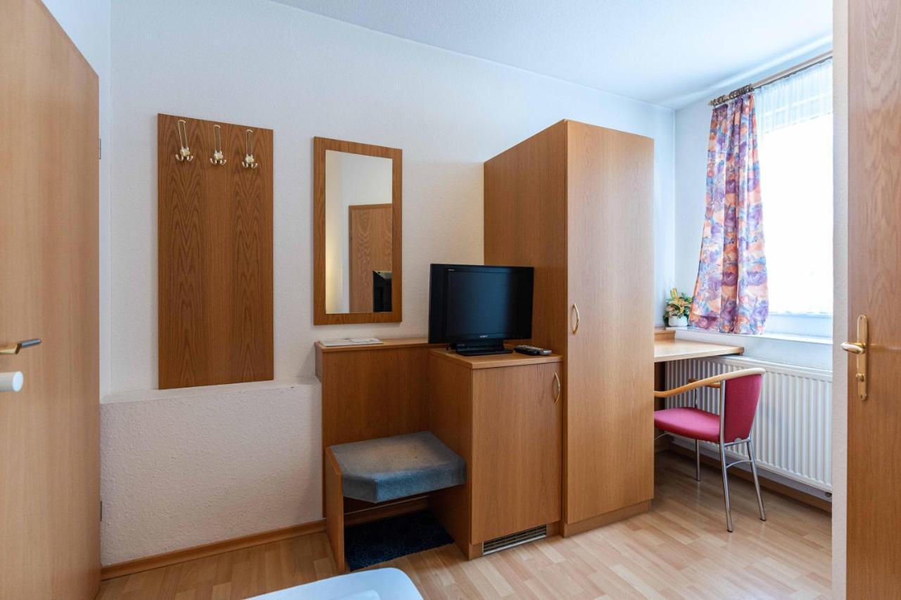 Hotel Am Roemerplatz Ульм Экстерьер фото
