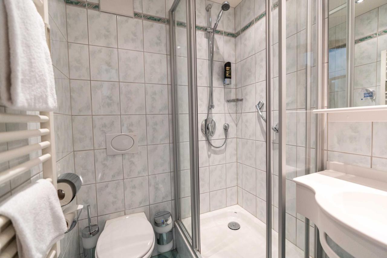 Hotel Am Roemerplatz Ульм Экстерьер фото
