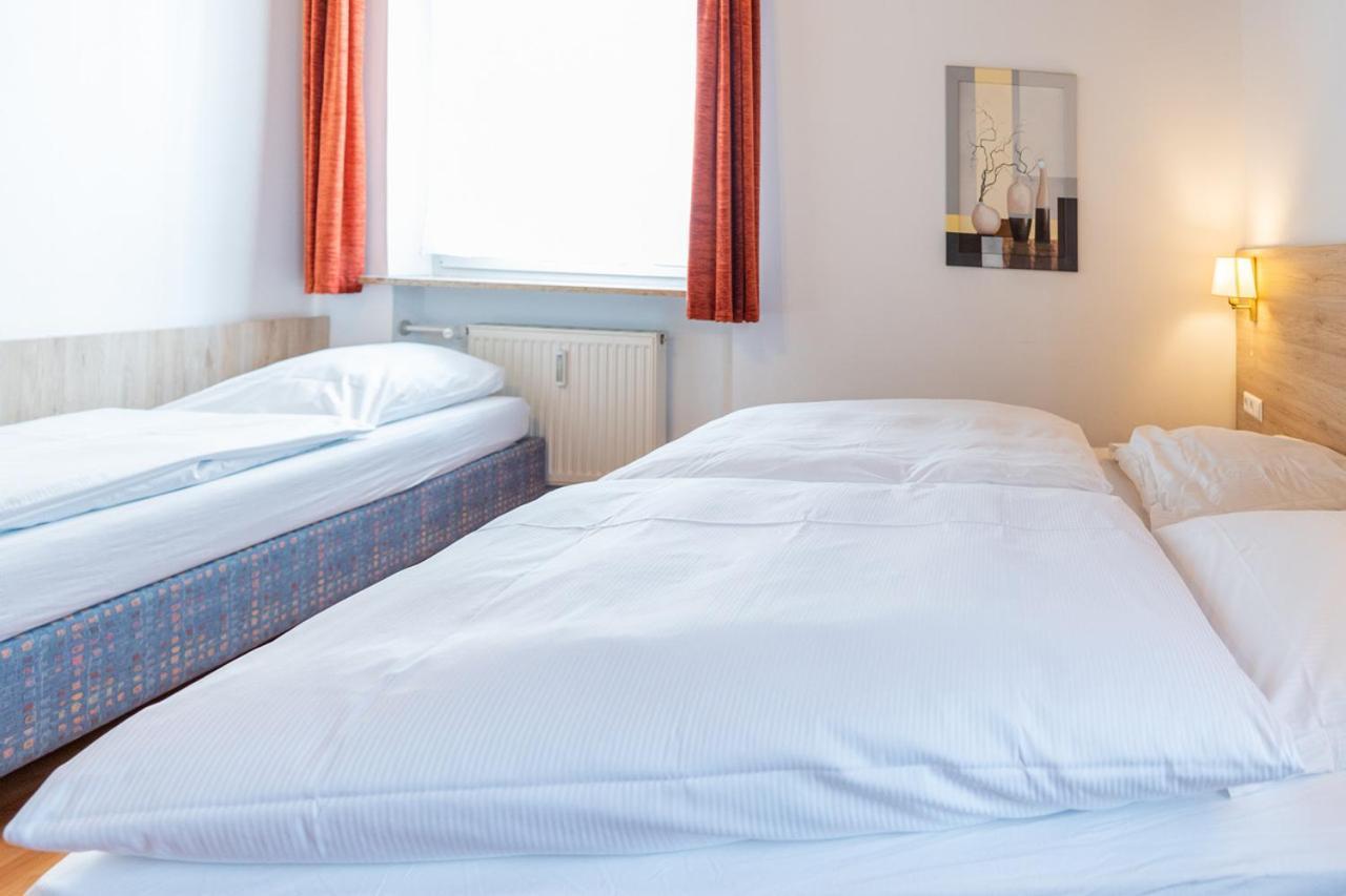 Hotel Am Roemerplatz Ульм Экстерьер фото