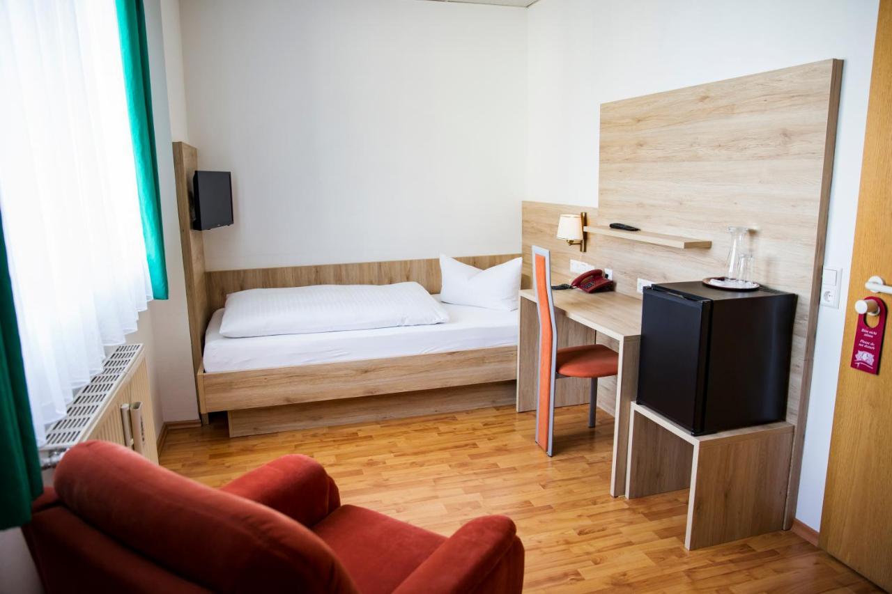 Hotel Am Roemerplatz Ульм Экстерьер фото