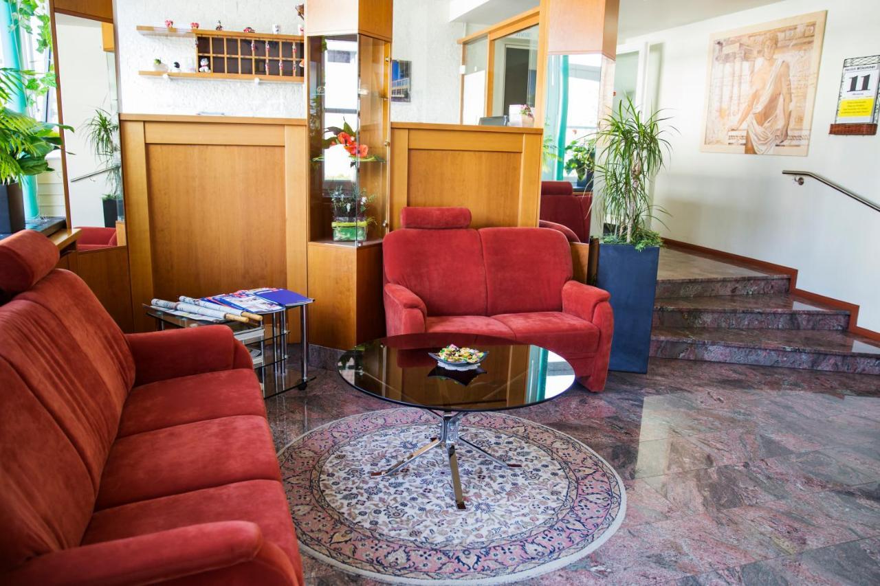 Hotel Am Roemerplatz Ульм Экстерьер фото